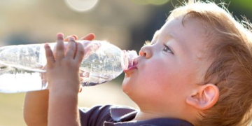 Woda w diecie dziecka